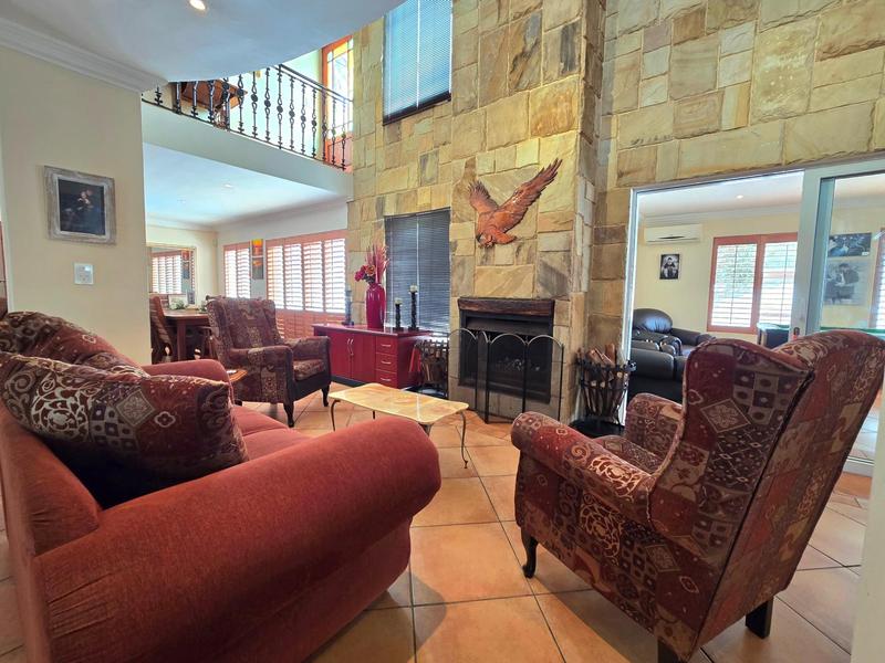 5 Bedroom Property for Sale in Golden Mile Western Cape